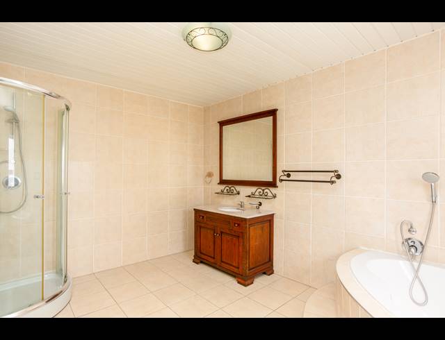 5 BEDROOM HOUSE RENTED IN PAROW VALLEY